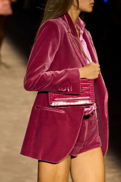 Look 76